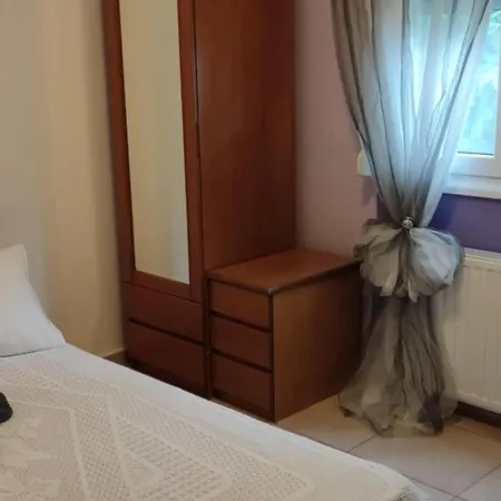 Niki's House אפאנומי