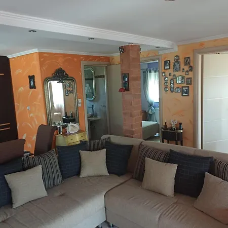 Niki's House בית נופש *