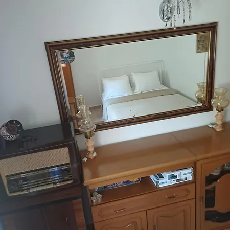 בית נופש Niki's House אפאנומי